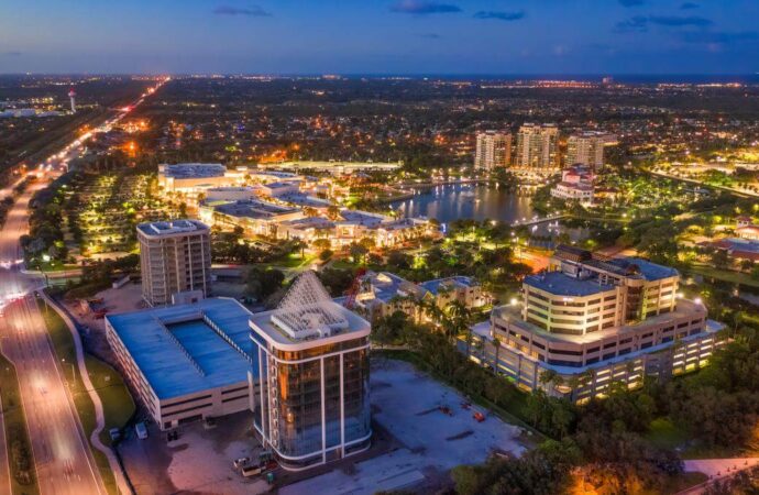 Aerial Palm Beach Gardens FL, A1A Palm Beach Painters