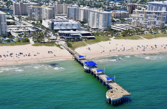 Aerial Pompano Beach FL, A1A Palm Beach Painters