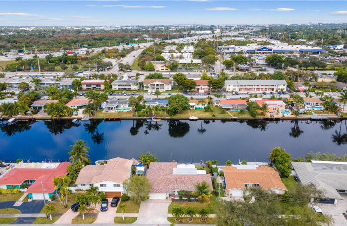 Aerial Wilton Manors FL, A1A Palm Beach Painters Aerial Wilton Manors FL, A1A Palm Beach Painters