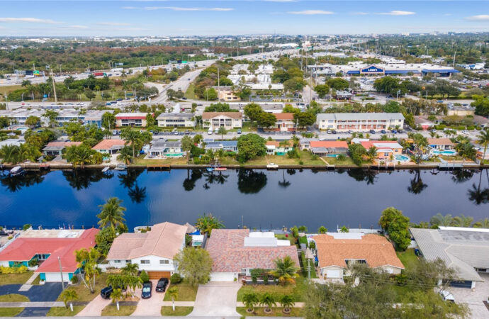 Aerial Wilton Manors FL, A1A Palm Beach Painters